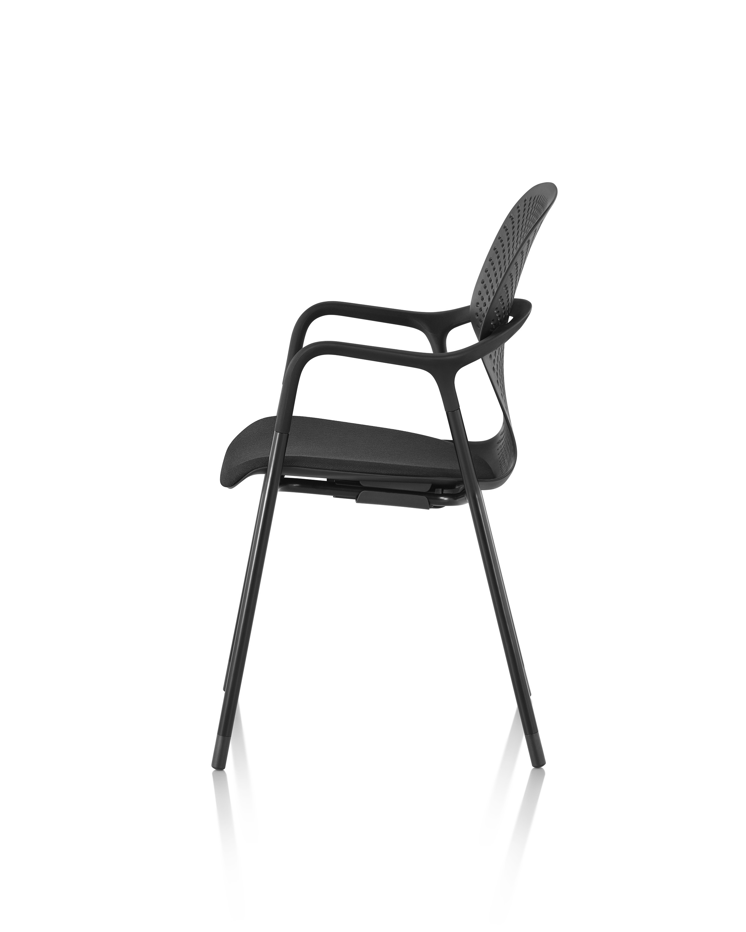 乐竞平台 - 坐具|餐椅|办公家具|设计师家具|凯恩培训椅/餐椅